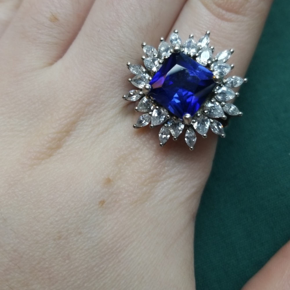Sterling blue stone CZ ring - Picture 5 of 5